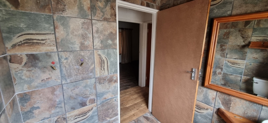 To Let 3 Bedroom Property for Rent in Porterville Western Cape
